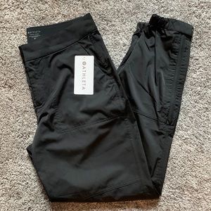 NWT Athleta Radiant Jogger - Black 8T
